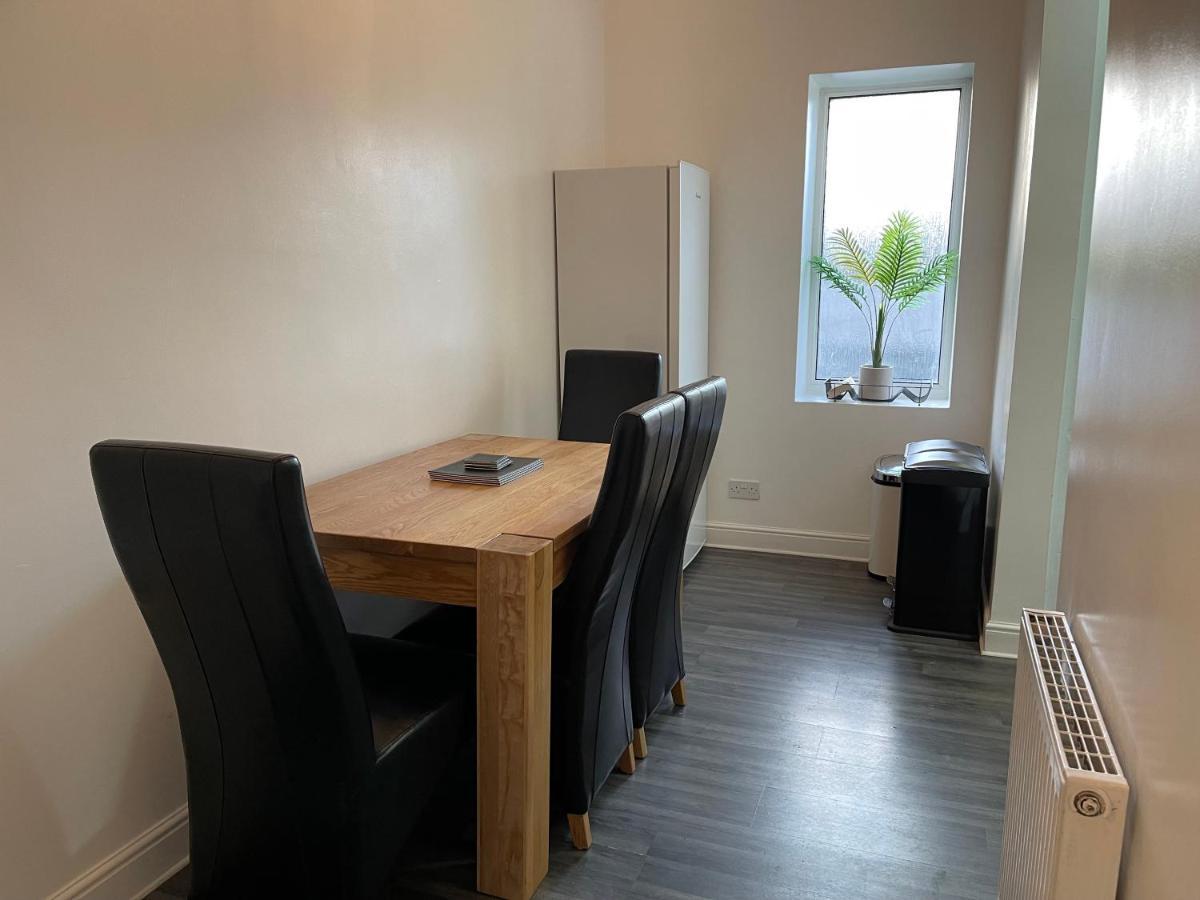Premier 2 Bed Flat C Apartamento Broxburn Exterior foto